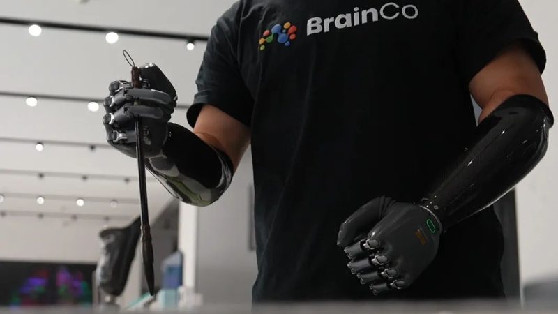 边缘AI盒子：性能与架构的深度解析